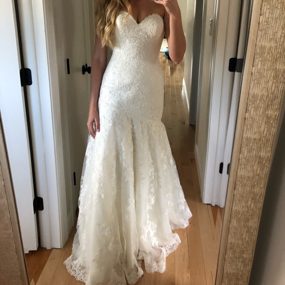 Allure Bridals Dresses & Skirts - Allure wedding dress